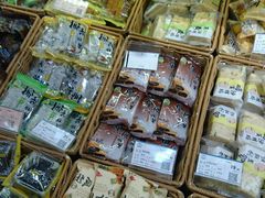 -来伊份1038(新村路三店)