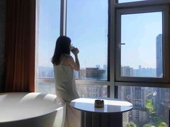 -Ting无边际江景酒店(重庆解放碑云端之眼店)