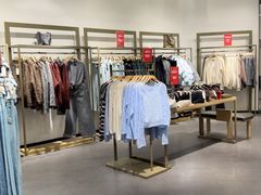 -URBAN REVIVO(佛山南海万达广场店)