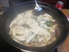 -陆记牛庄·碳锅龙虾烧烤(爱上花园店)