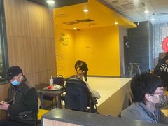 大堂-麦当劳(花桥得来速店)