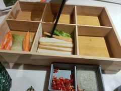 -喃喃椰·糟粕醋·椰子鸡火锅(七堡花园店)
