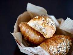 谷物牛角面包-味多美蛋糕(六道口店)