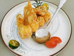 招牌沙汁大虾球-T館·花园艺术餐厅