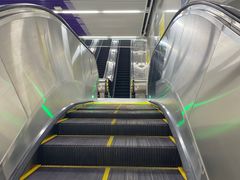 -红土地(地铁站)