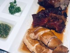 烧味三拼-新大咀港式茶餐厅(宝山万达店)