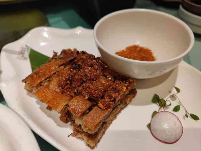 莲花餐饮(朱雀店)-"朱雀路莲花餐饮店真是火爆呀,每次订个包间.