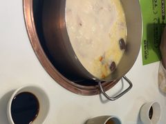 -洪氏嗨捞·猪肚鸡火锅(阳光天地店)