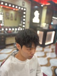 -东方先生国潮男士理发馆