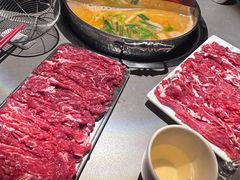 -伴山牛贵州黄牛肉火锅·苗疆非遗艺术餐厅(上海首店)