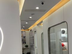 -皓齿连锁·雅贝健口腔·种植·矫正中心(虹口曲阳路店)