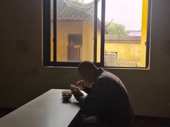 -吴兴寺