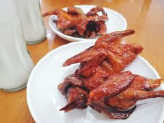 红烧乳鸽-煲煲掂风味煲仔饭餐厅(西区店)