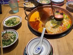 -洱火云南酸菜牛肉火锅(石景山当代商城店)