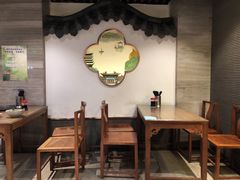 -亮亮面馆(经六路店)