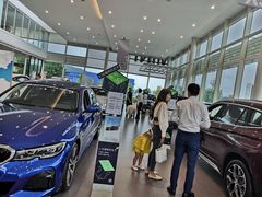 -南充通源宝马4S店(高坪店)