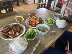 -煲煲香快餐(南京路店)