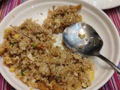 -香巴拉云南餐厅(华莱坞店)