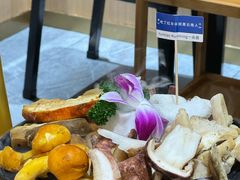-一朵菌·野生菌探索家火锅(南亚店)