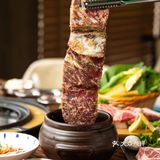 半斤以上的母蟹，只只满肉爆黄！