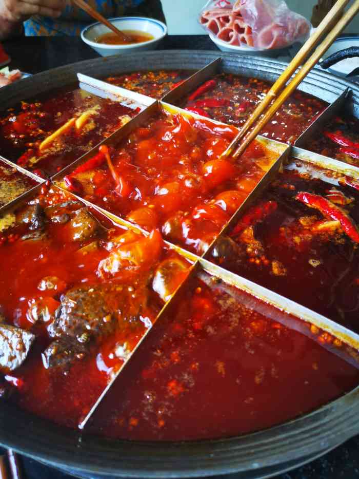 牛香坊老火锅(绿韵康城店)-"牛香坊这家火锅在九龙坡公安分局这个十字