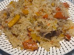 精品手抓饭-巴扎美食·新疆菜·西域歌舞表演餐厅(新疆大厦店)