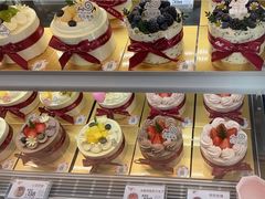 -花花卷卷·鲜食蛋糕(静安久光百货店)