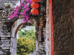 -高荡千年布依古寨旅游景区