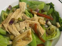 -明本湛江鸡•海鲜小厨(陈家祠店)