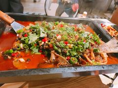 炭烤草鱼-遇见小厨·北京烤鸭·江湖菜·川菜(广福桥店)