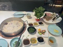 -洪氏嗨捞·猪肚鸡火锅(阳光天地店)