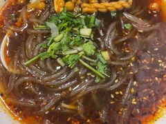 嗖嗖酸辣粉-甲乙饼·北京手工肉饼(西直门凯德茂店)