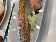 烤三文鱼配时蔬-宜家·瑞典风味餐厅(北京西红门店)