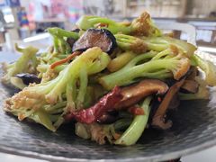 -天天向上素食餐厅(五台山店)