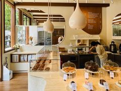 -VERIE BAKEHOUSE