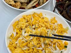 -丹水桥地锅鱼·翘嘴鲌·地方特色全鱼宴(丹江口大坝店)
