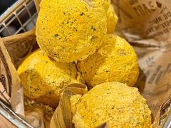 -BHC炸鸡(明洞总店)