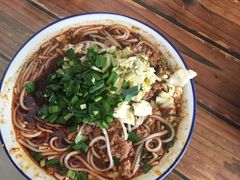 -珀玉莲花白米线店