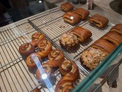 -VERIE BAKEHOUSE