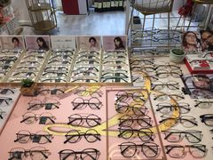 -肆兮眼镜·蔡司·徕卡战略合作店(大坪店)