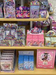 -卡通派潮品玩具折扣仓(青岛新城吾悦广场店)