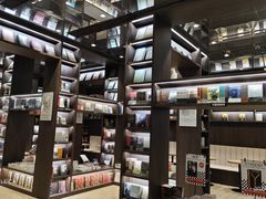 -钟书阁(群光广场店)