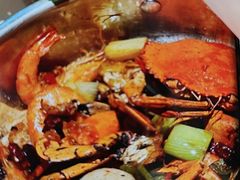 -七欣天香辣蟹火锅(上海银亿滨江店)