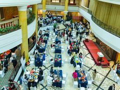 -深圳富苑皇冠假日套房酒店