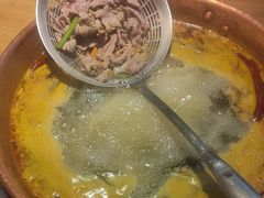 -洱火云南酸菜牛肉火锅(石景山当代商城店)