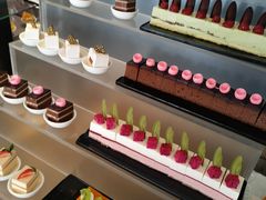 -荣誉国际酒店-云顶旋转餐厅