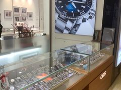 -亨吉利世界名表中心(汇金百货店)