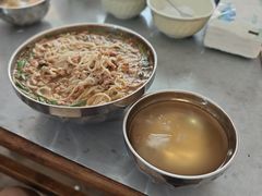 -正宗杨记普洱酸醋米线(总店)