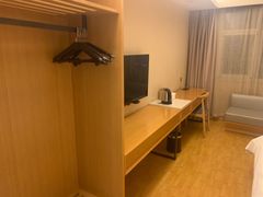 -全季酒店(石家庄裕华东路万达广场店)