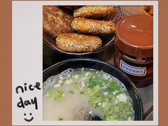 -万红路羊汤烧饼店(将台路店)